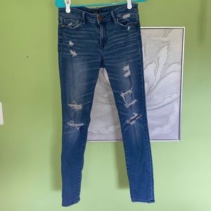 Women’s Abercrombie ripped skinny jeans